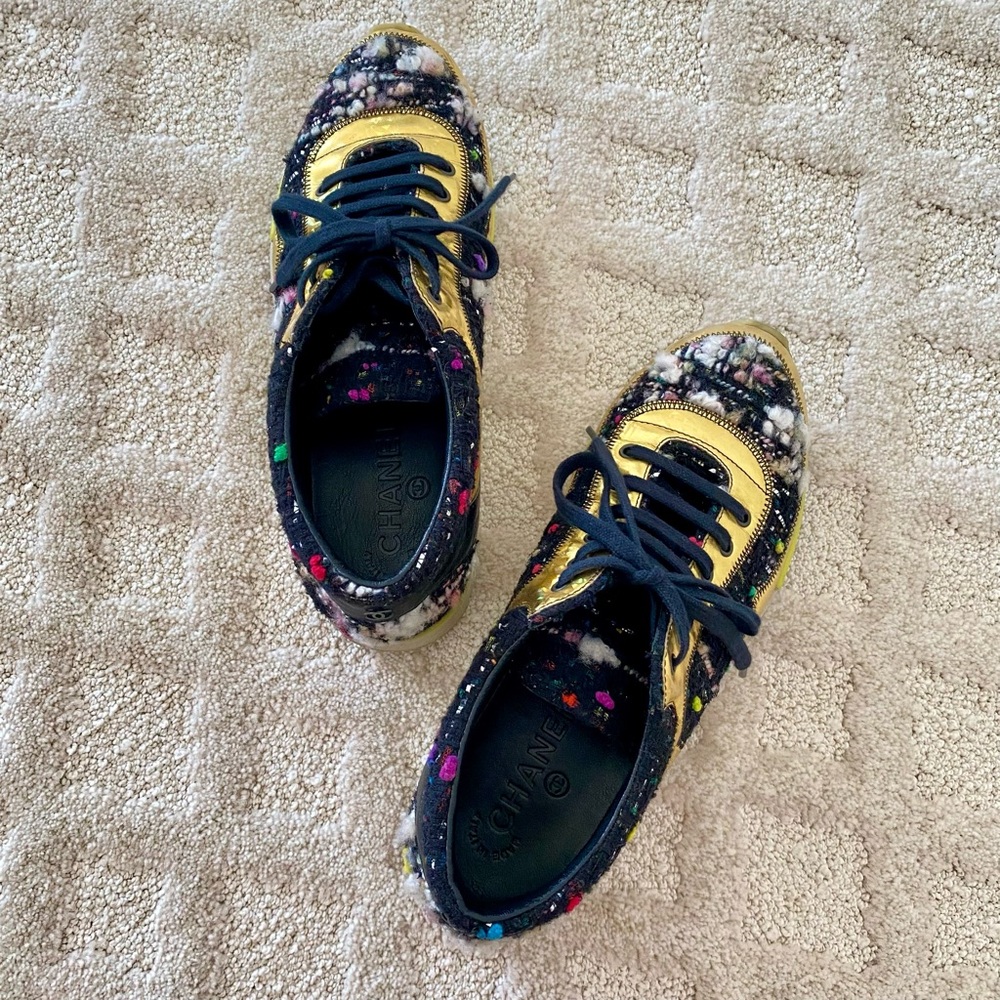 👑CHANEL Sneakers